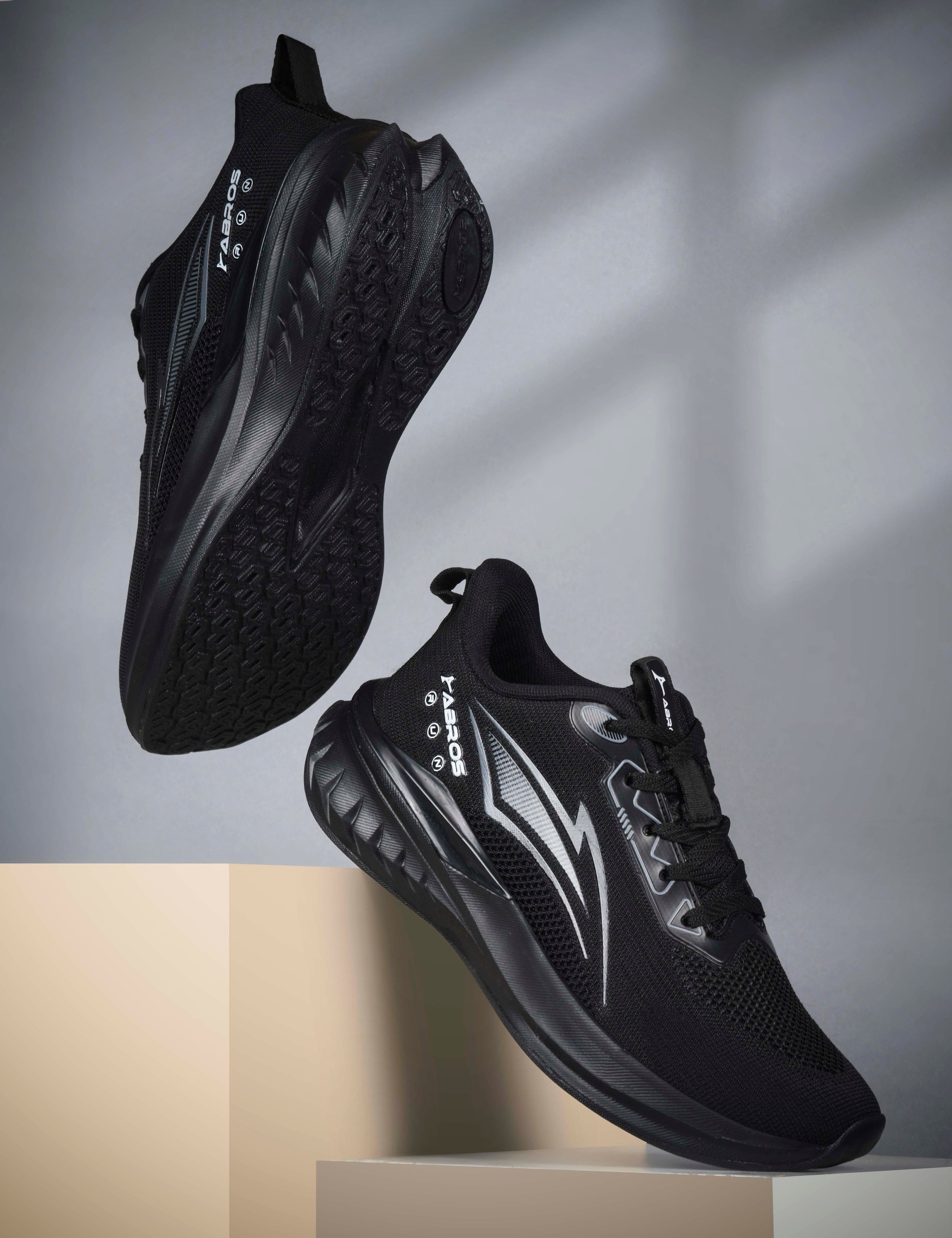 LOUIS Sports Shoes For Men