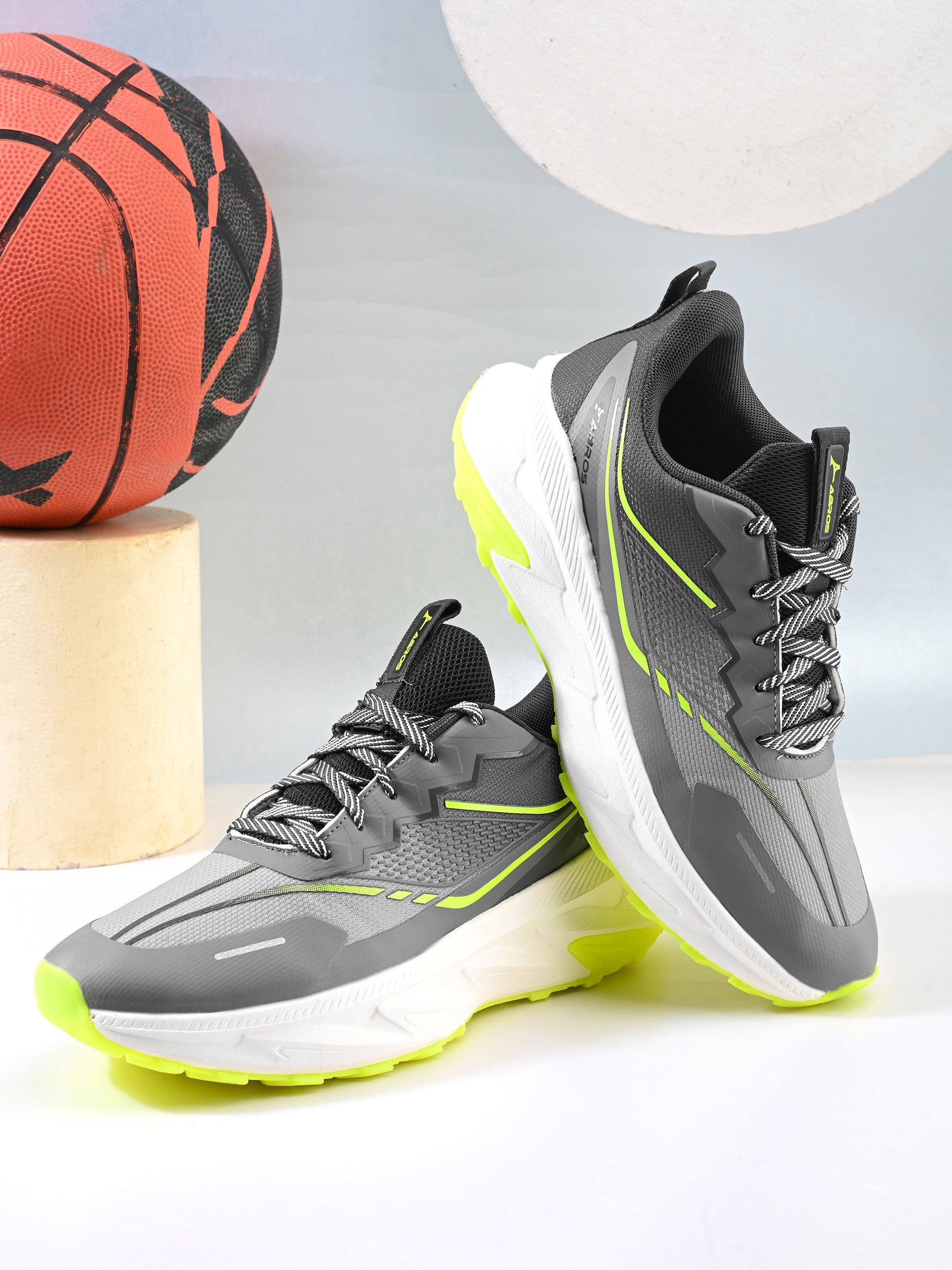 LUNO Sports Shoes For Men