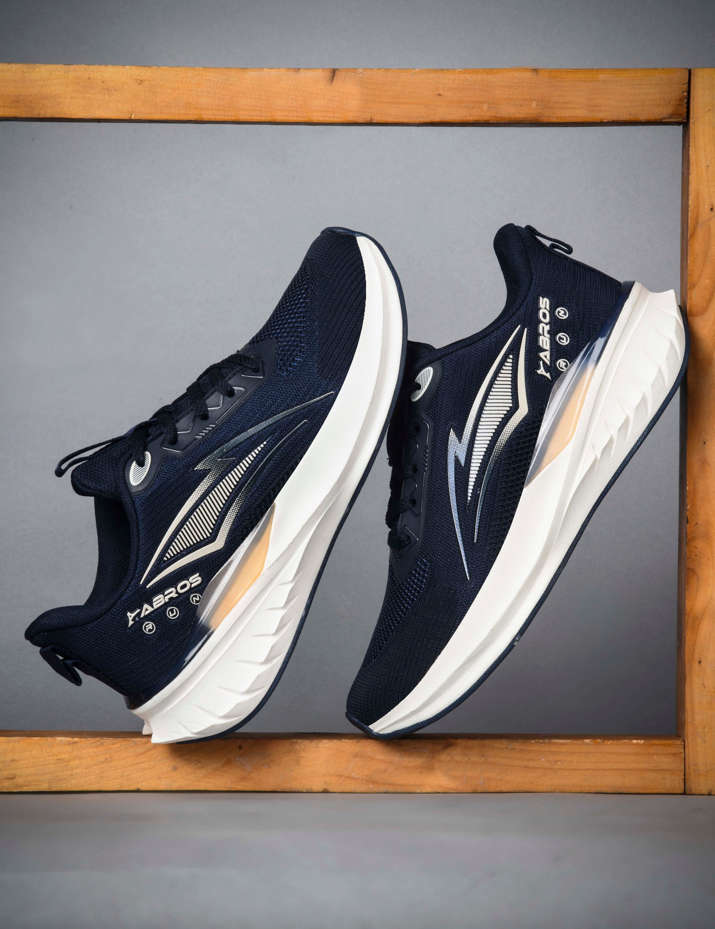 LOUIS Sports Shoes For Men