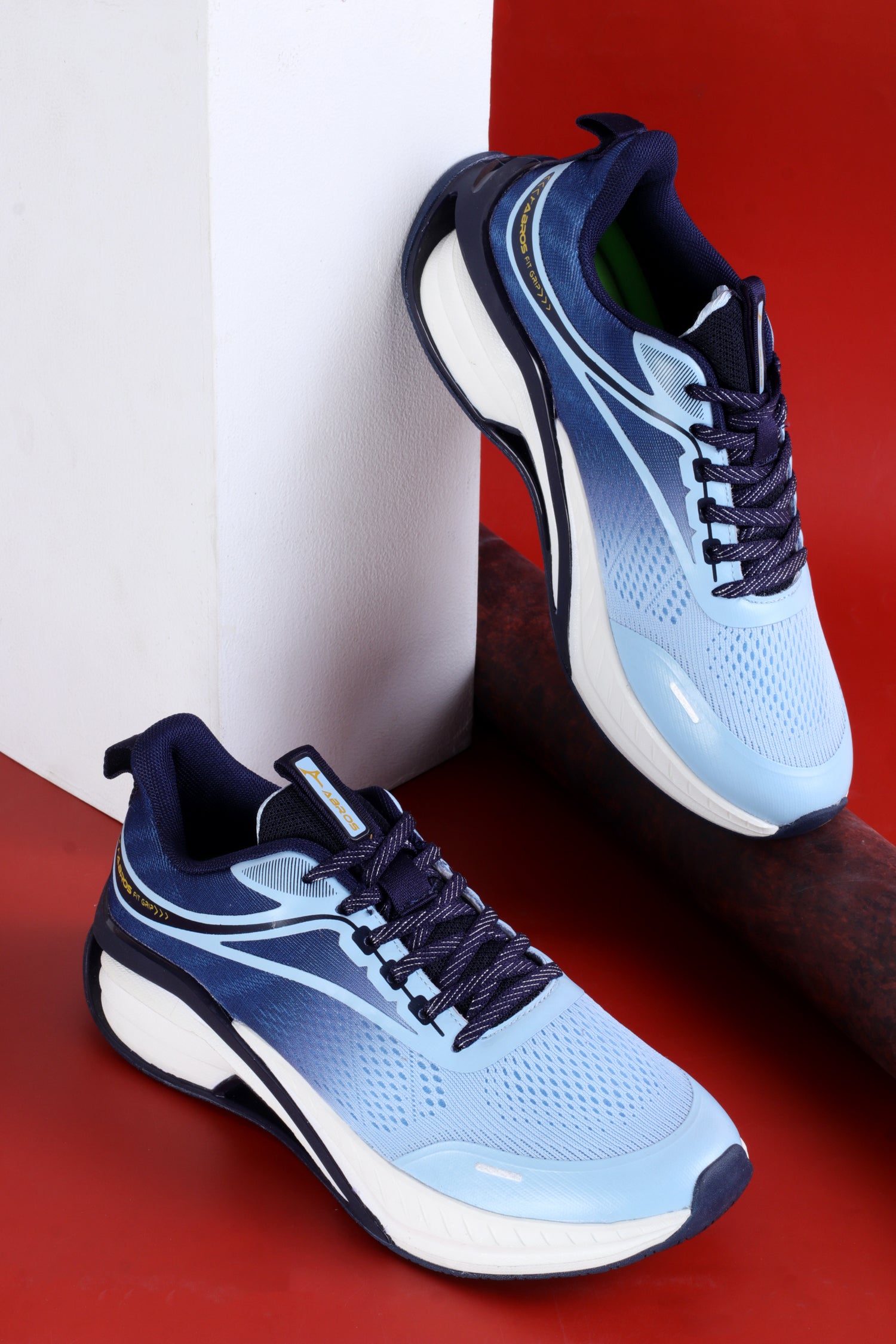 SYRO Sports Shoes For Men