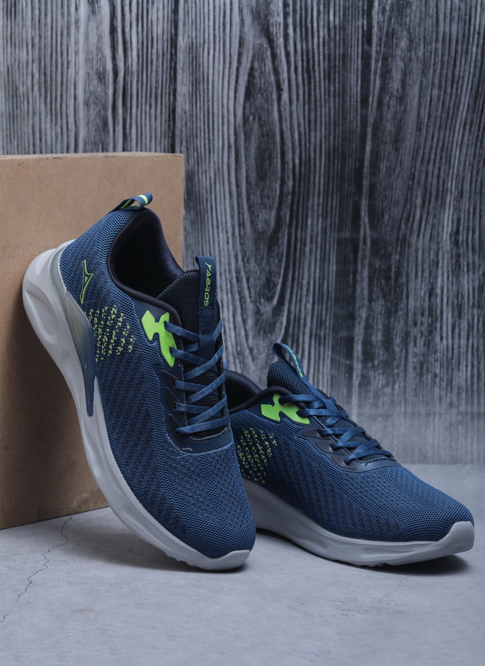 Razor-On Sports Shoes for Men