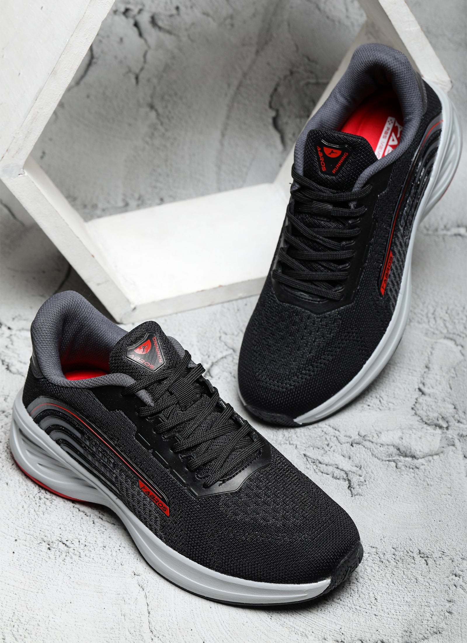 Tyrion Sports Shoes For Men