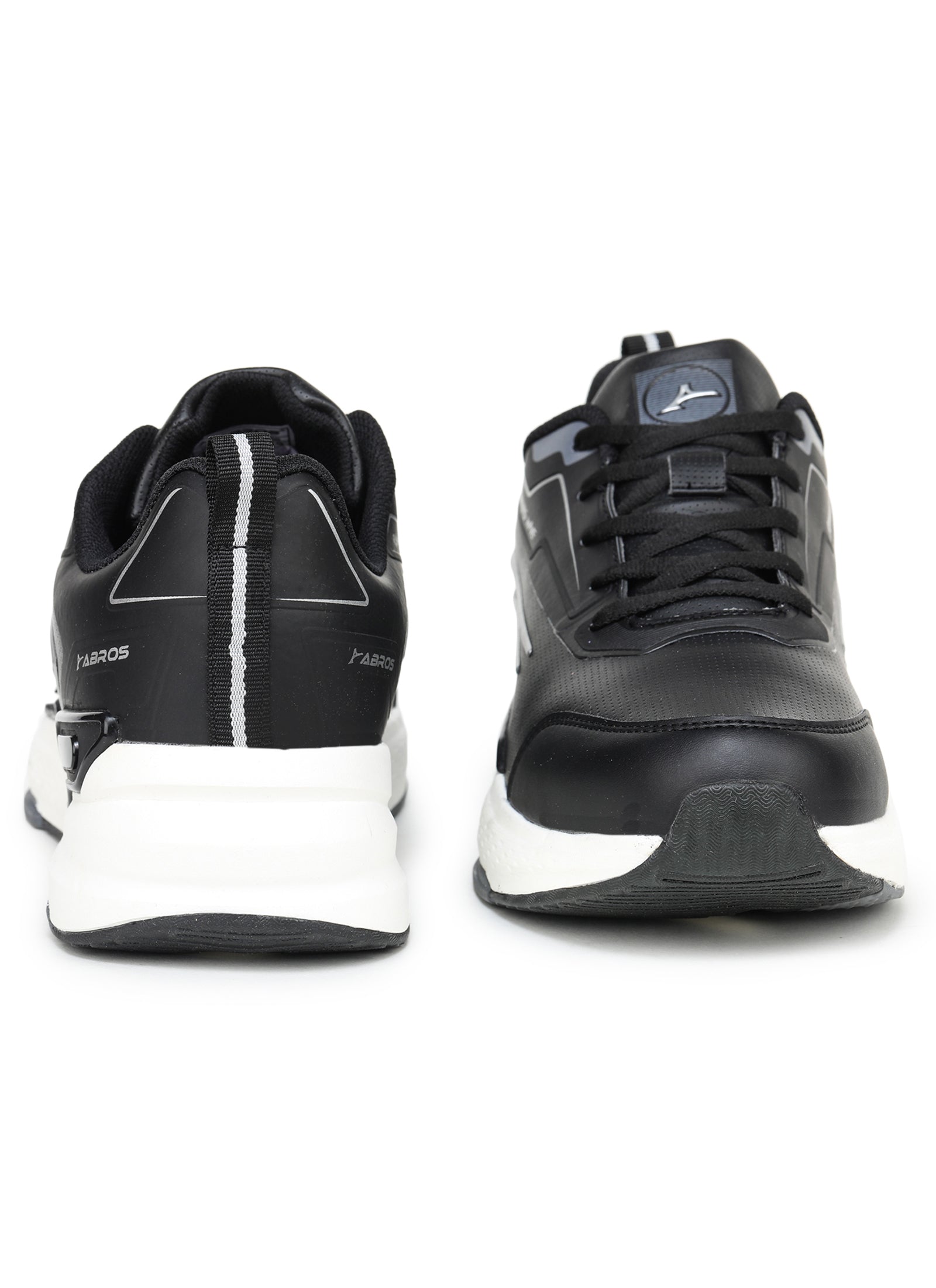 Geralt Sports Shoes For Men