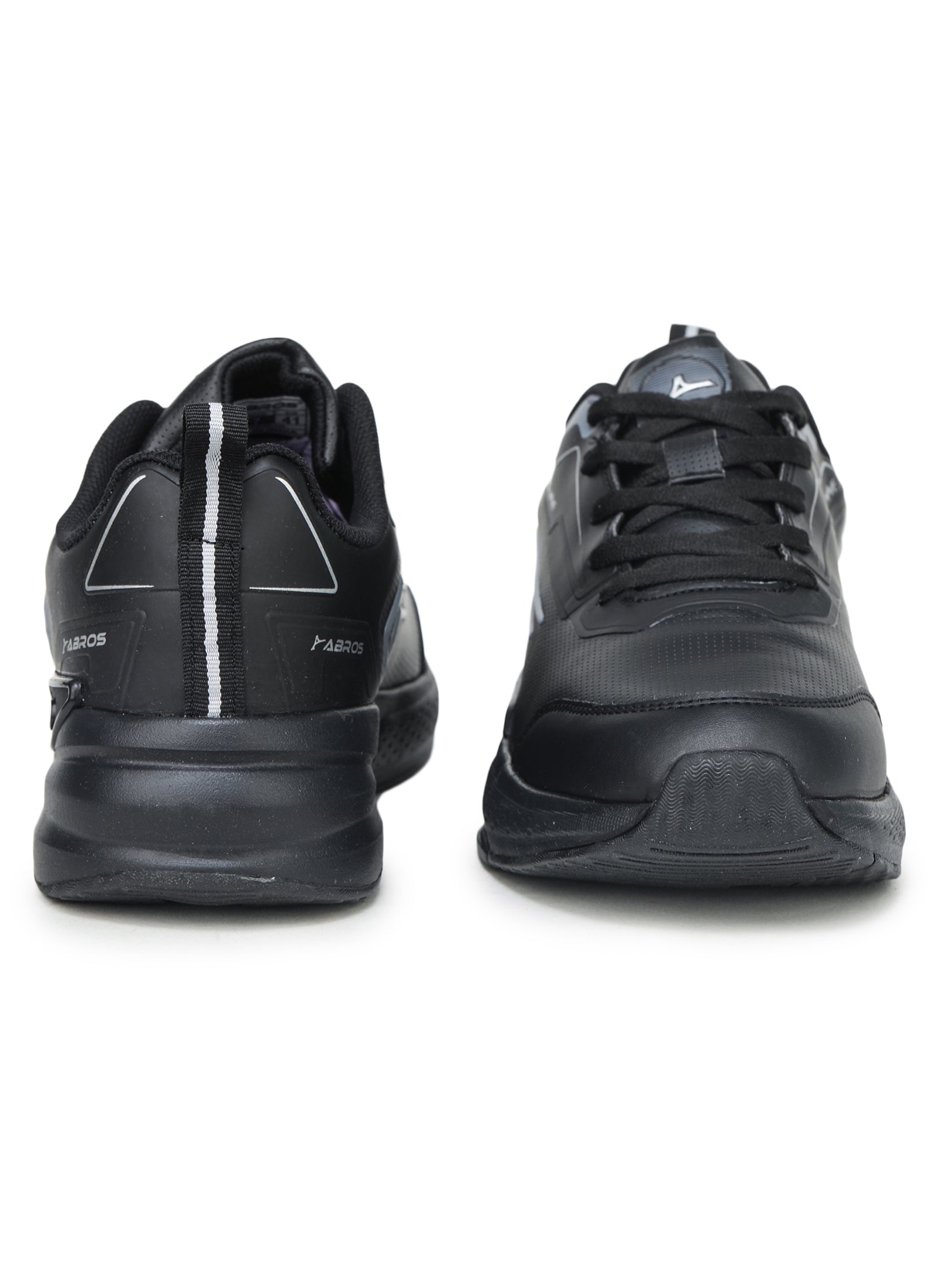 Geralt Sports Shoes For Men
