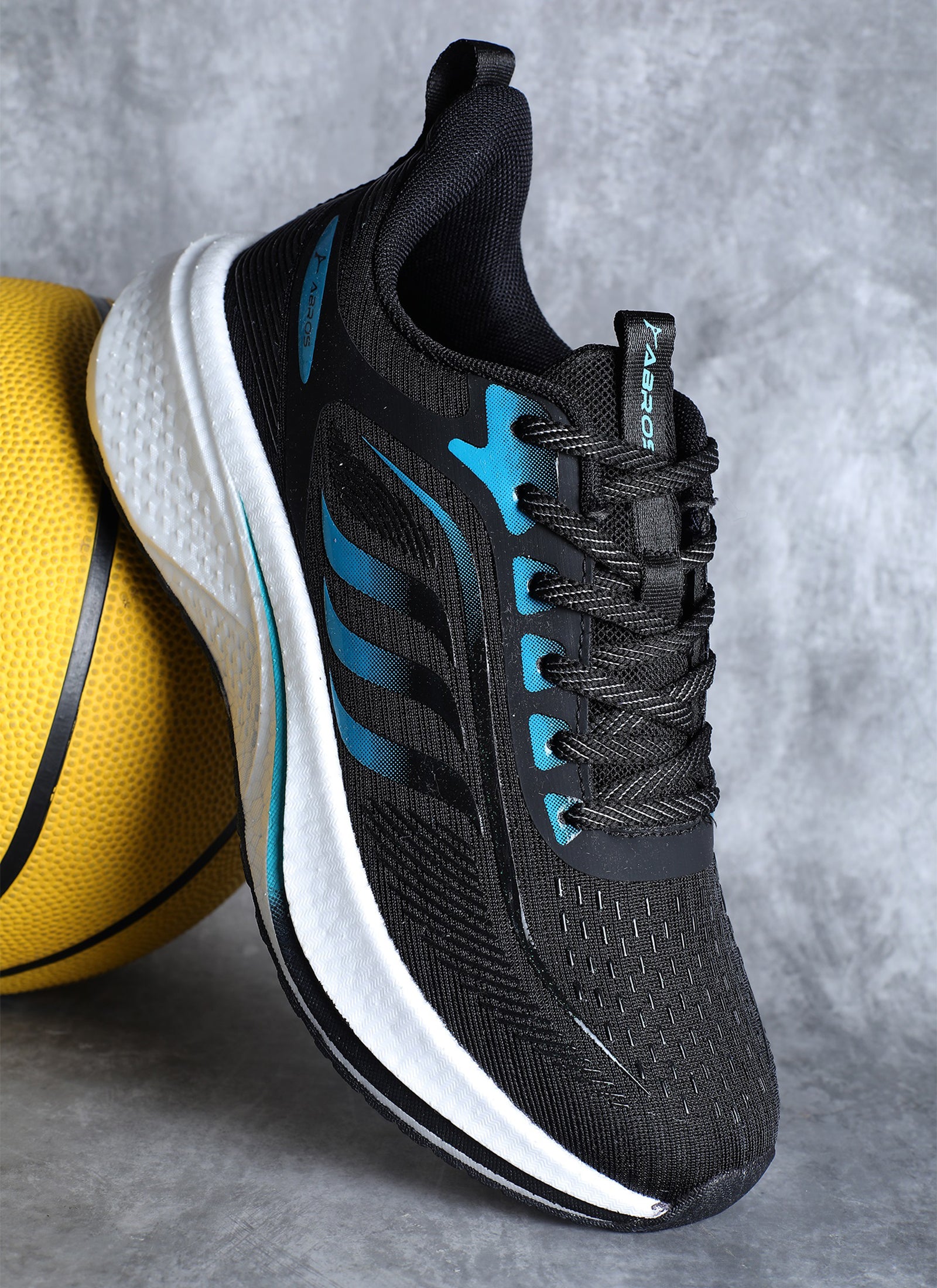 Bruce Sports Shoes For Men