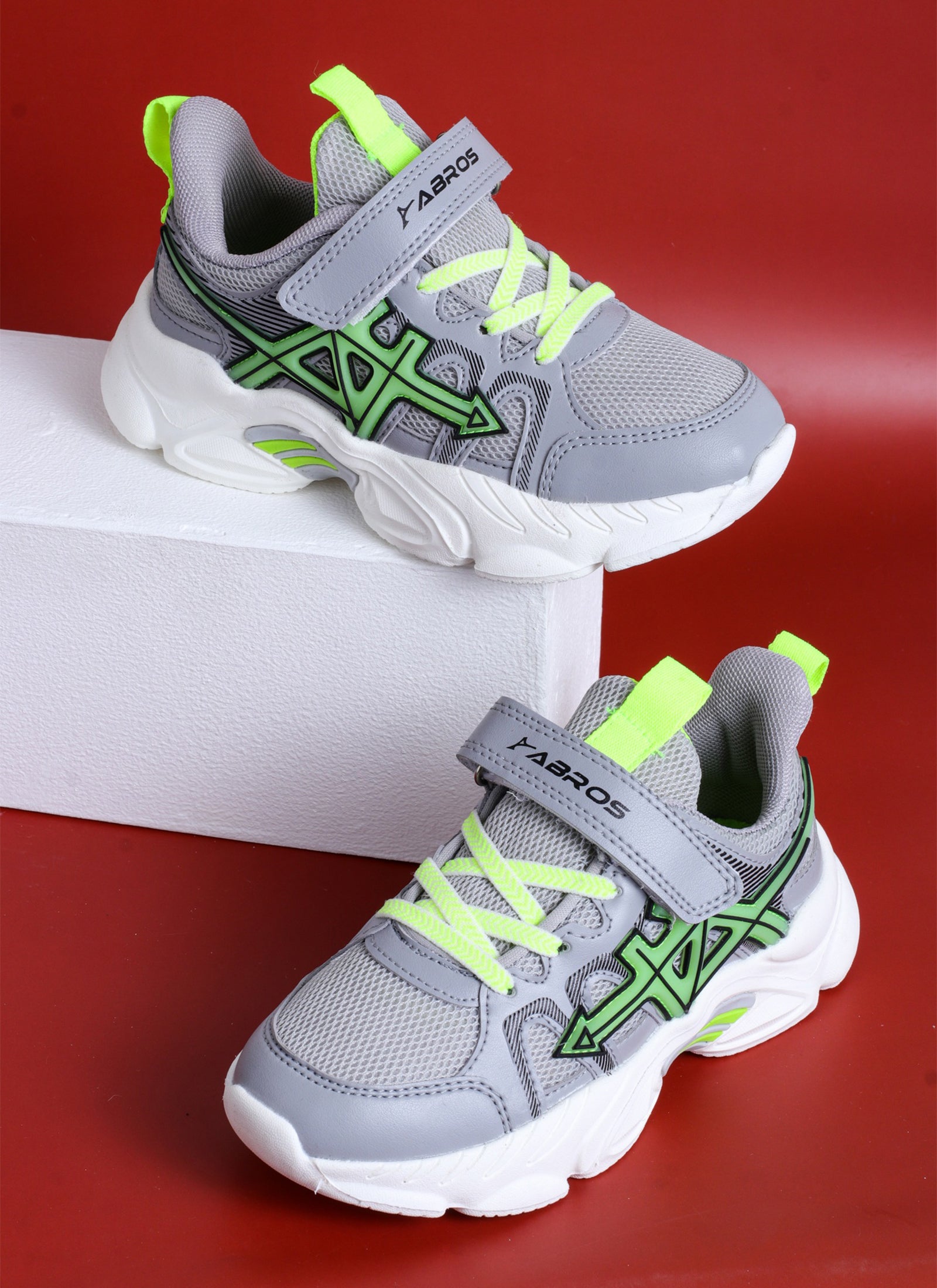 Fastbreak-V Sports Shoes For Kids