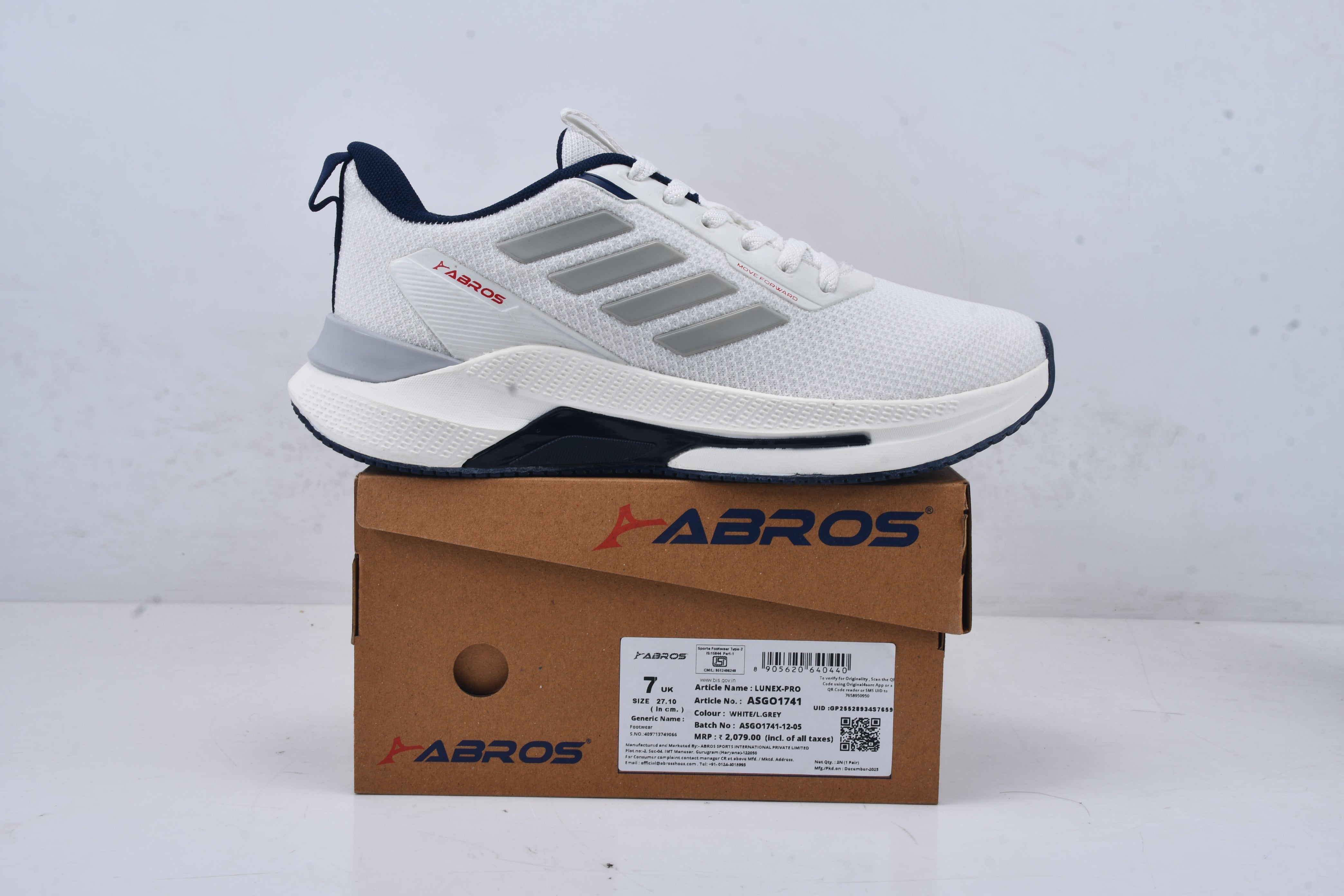 LUNEX-PRO SPORT SHOES