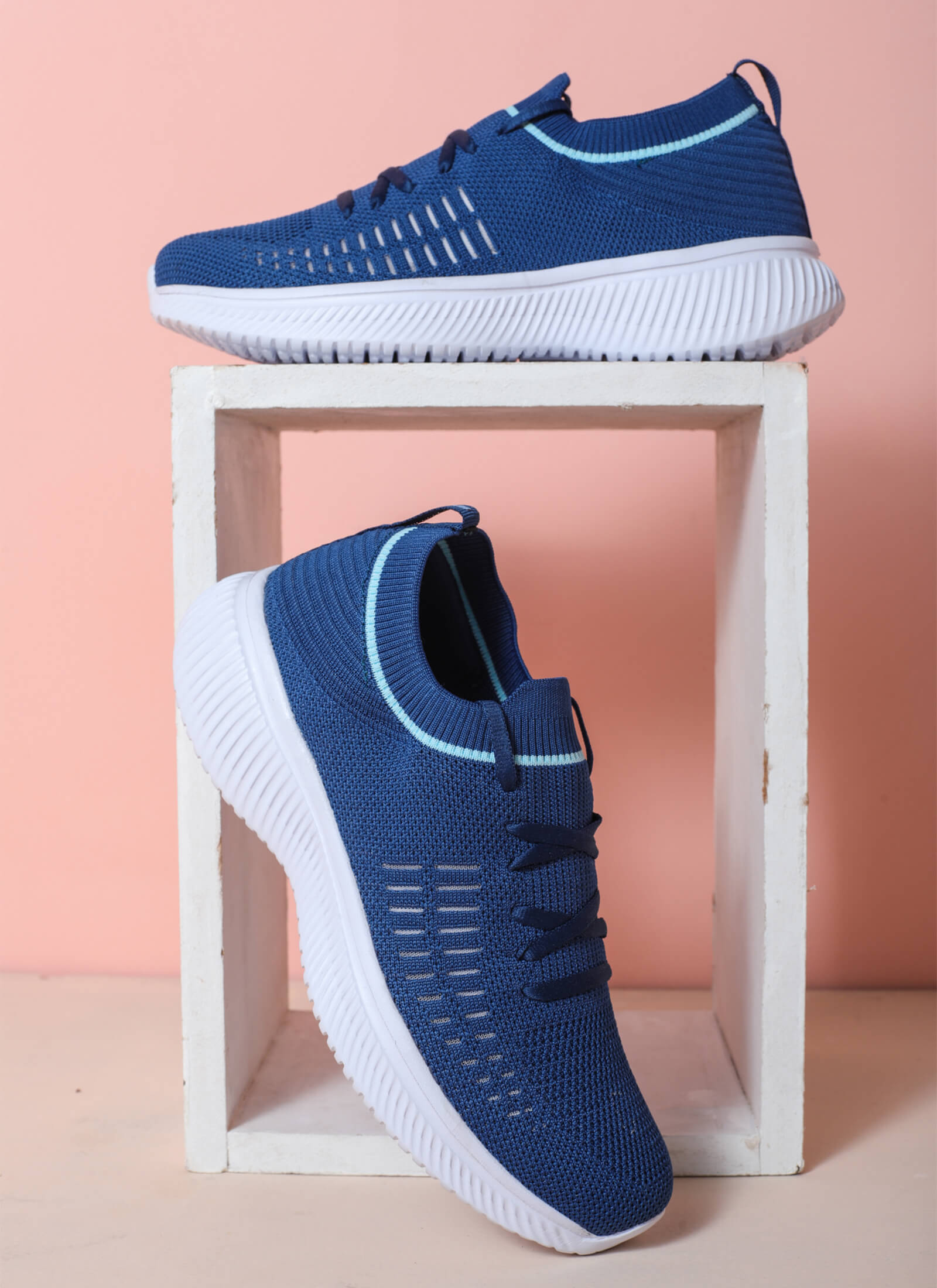 Fronx-10 Sports Shoes For Men - Main Image