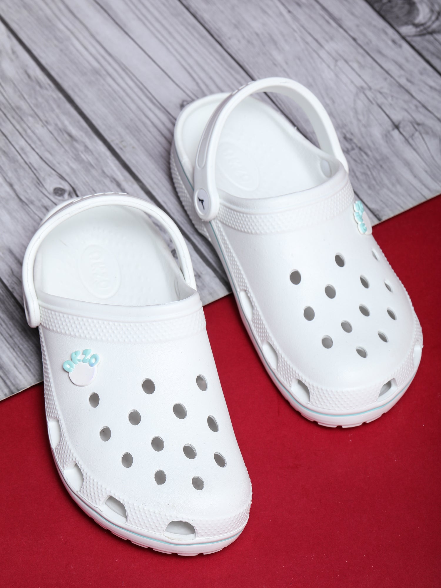 COMFY 02 CLOGS FOR WOMEN