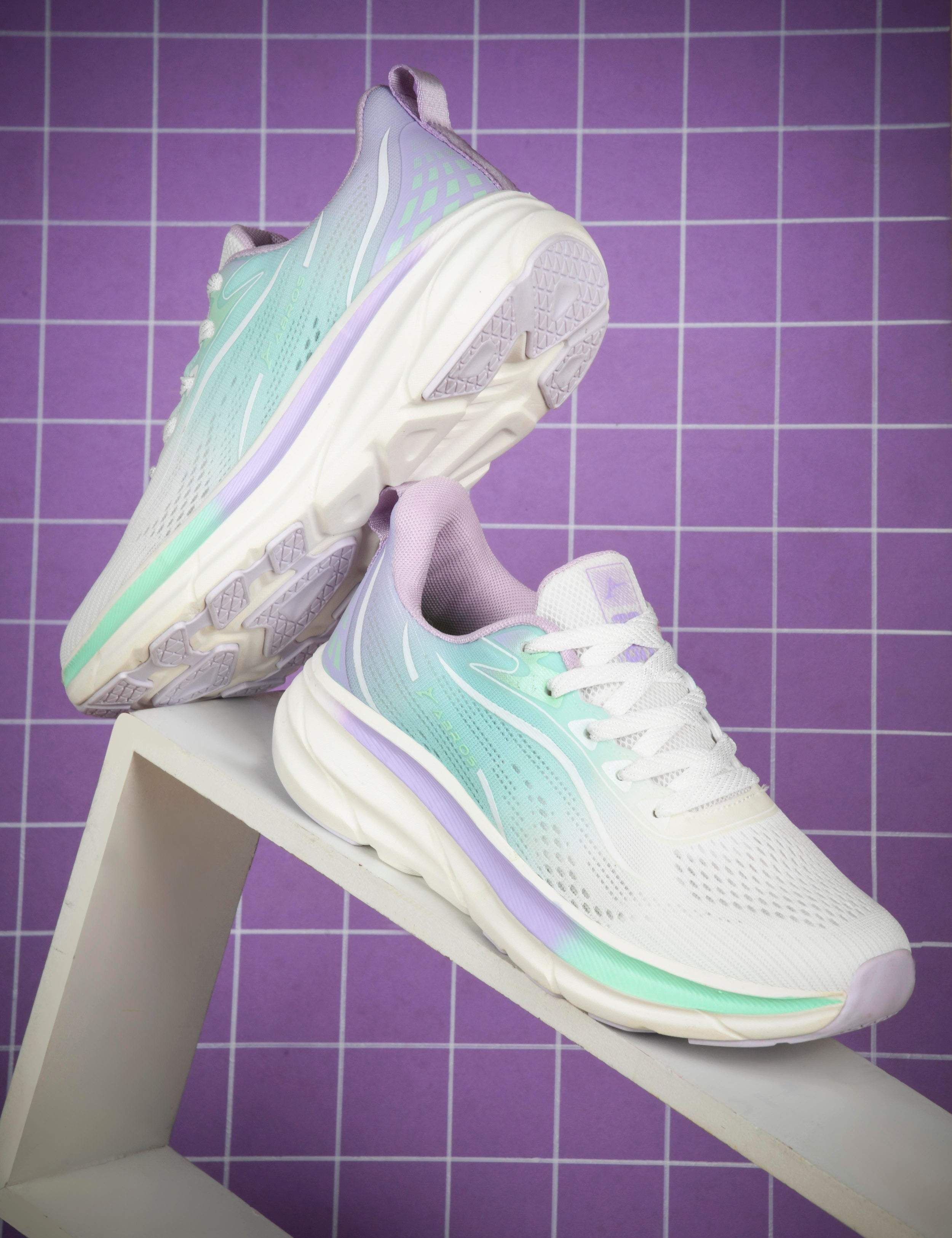 SHELBY Sports Shoes For Women