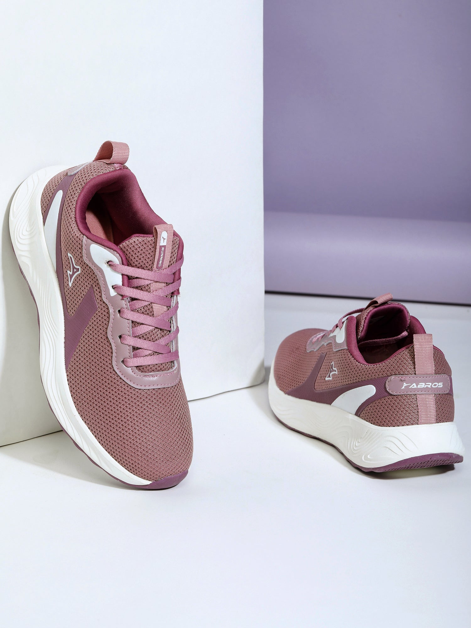 SUZIE Sports Shoes For Women