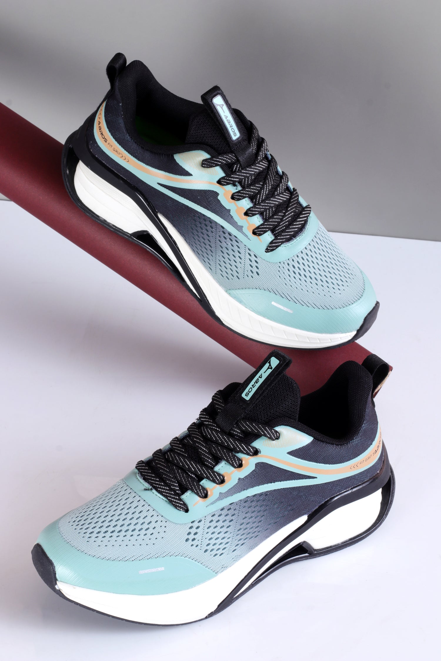 SYRO Sports Shoes For Men