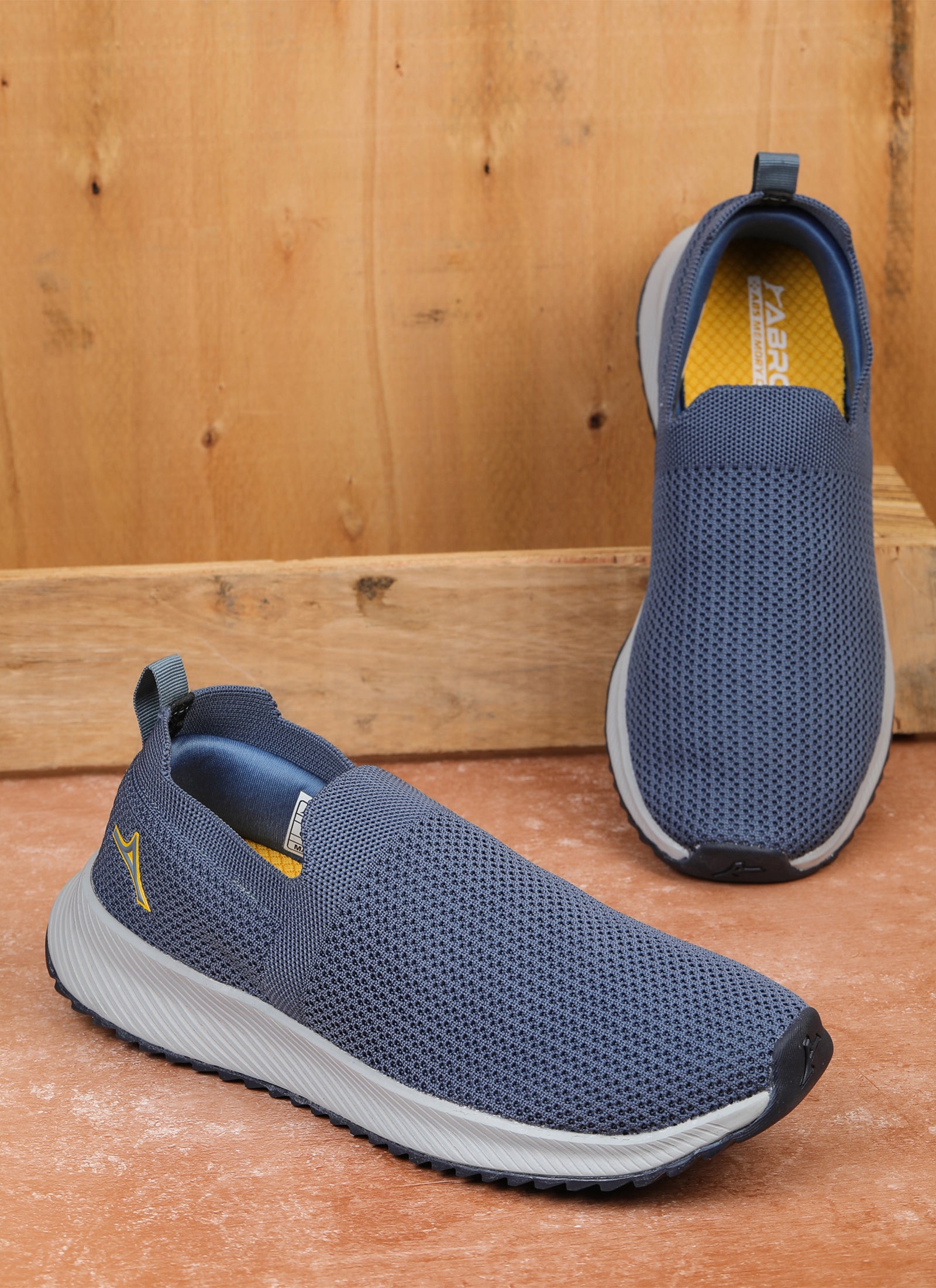 Veil Walking Shoes for Men