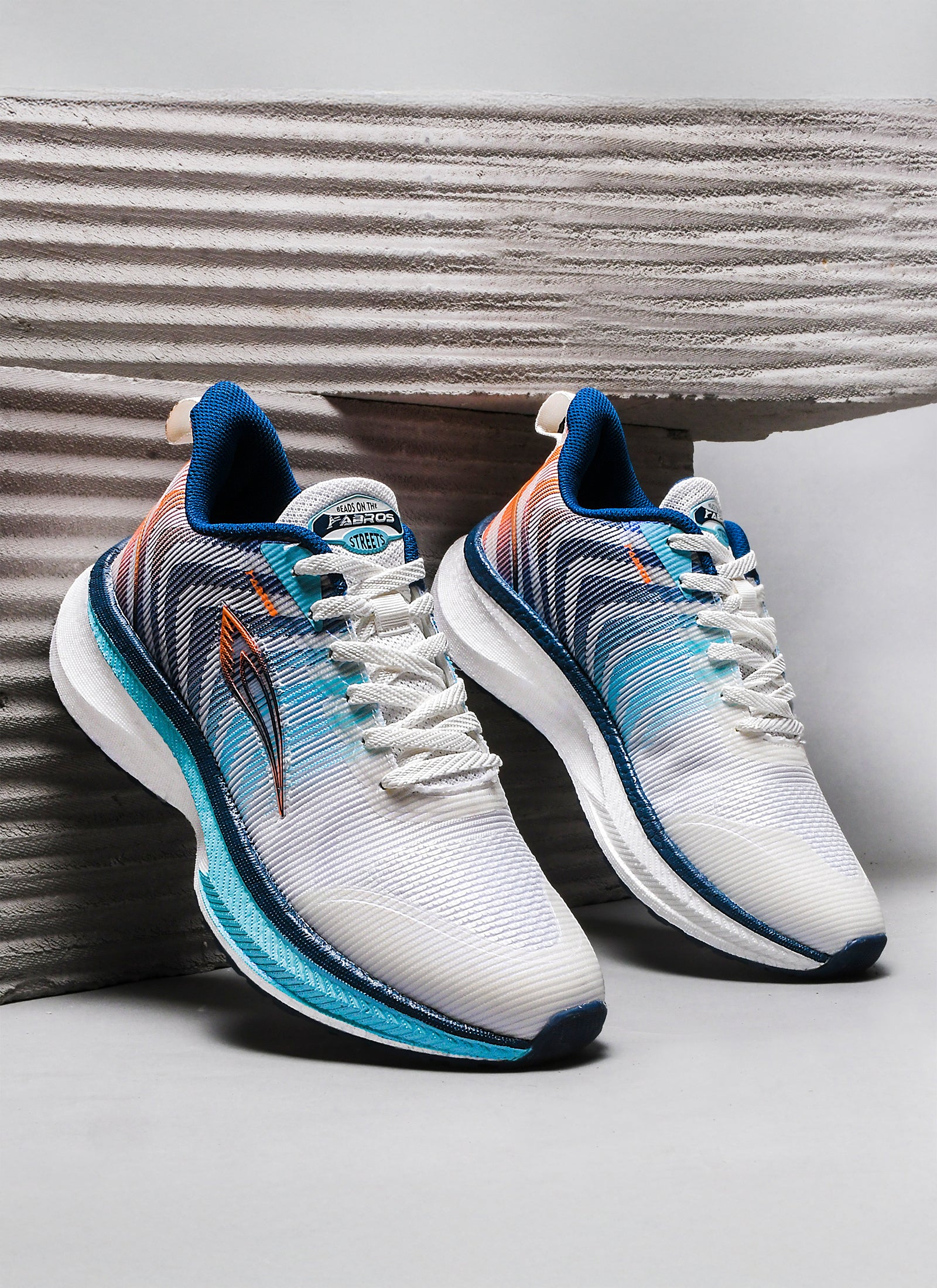 Cyrus-On Sports Shoes For Men