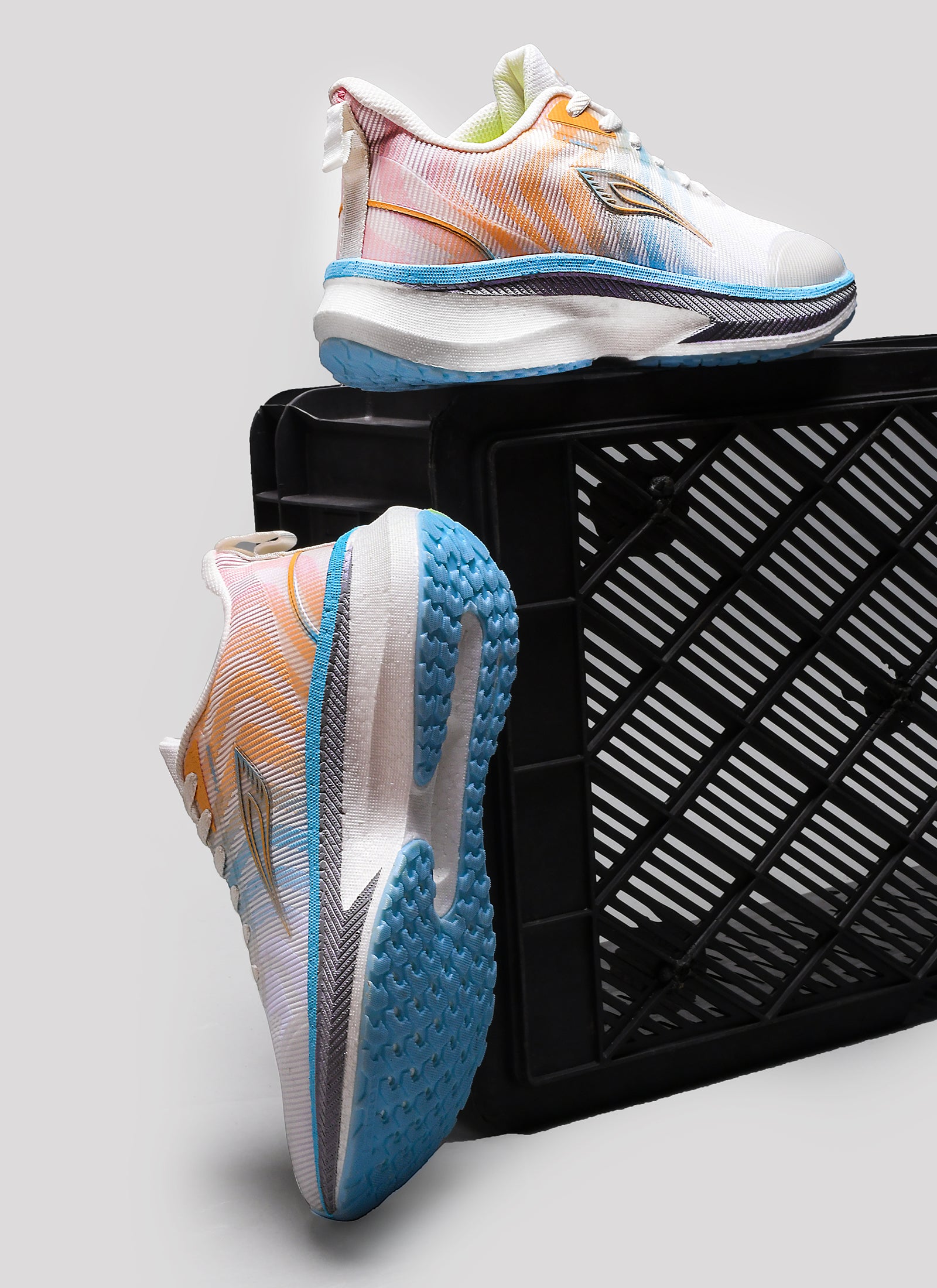 Cyrus-On Sports Shoes For Men