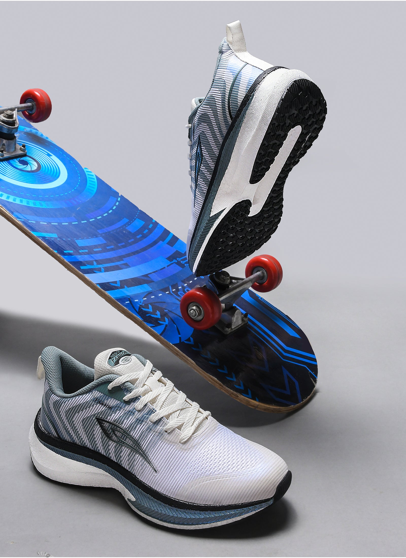 Cyrus-On Sports Shoes For Men