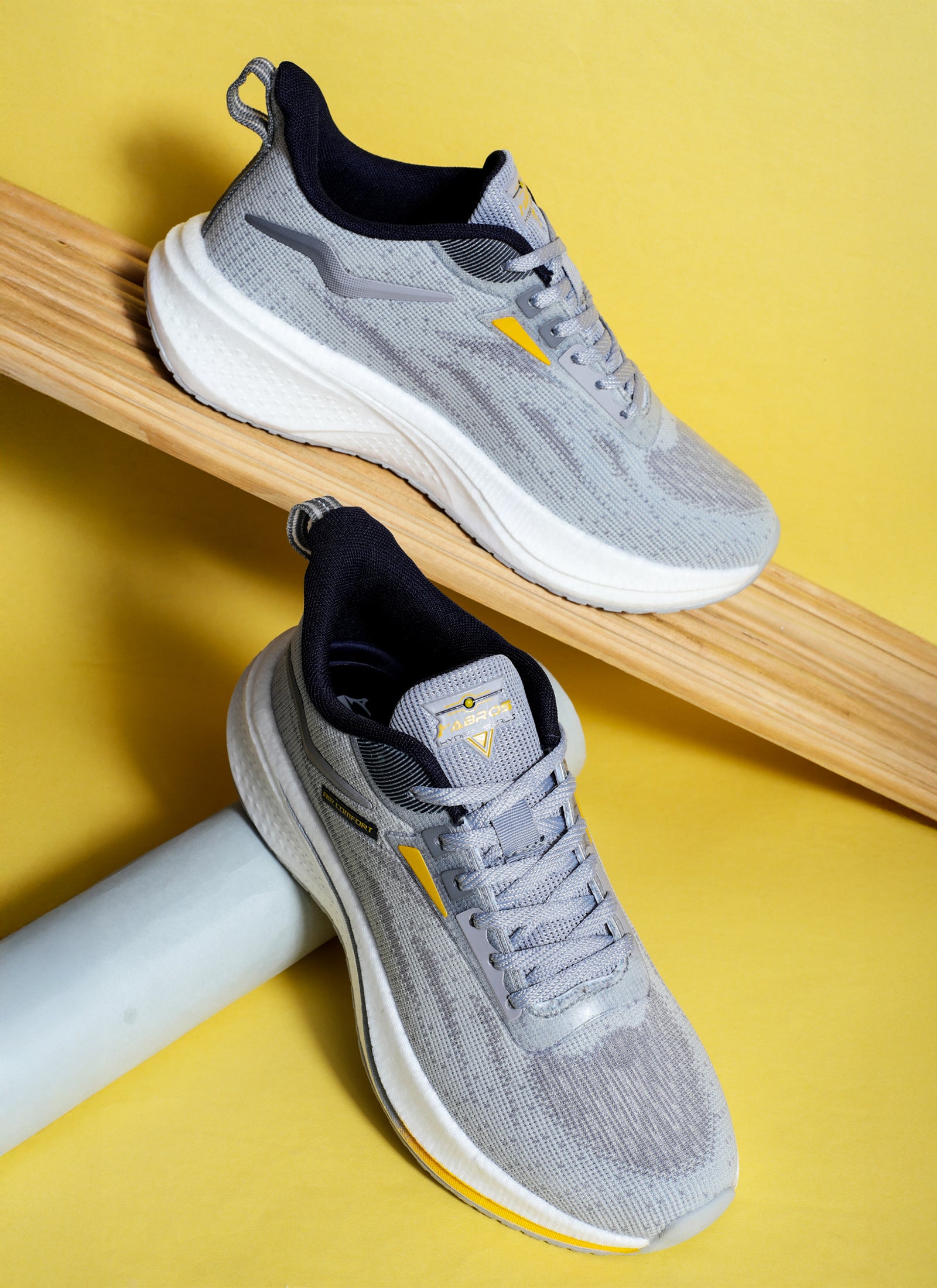 Renon-On Sports Shoes For Men