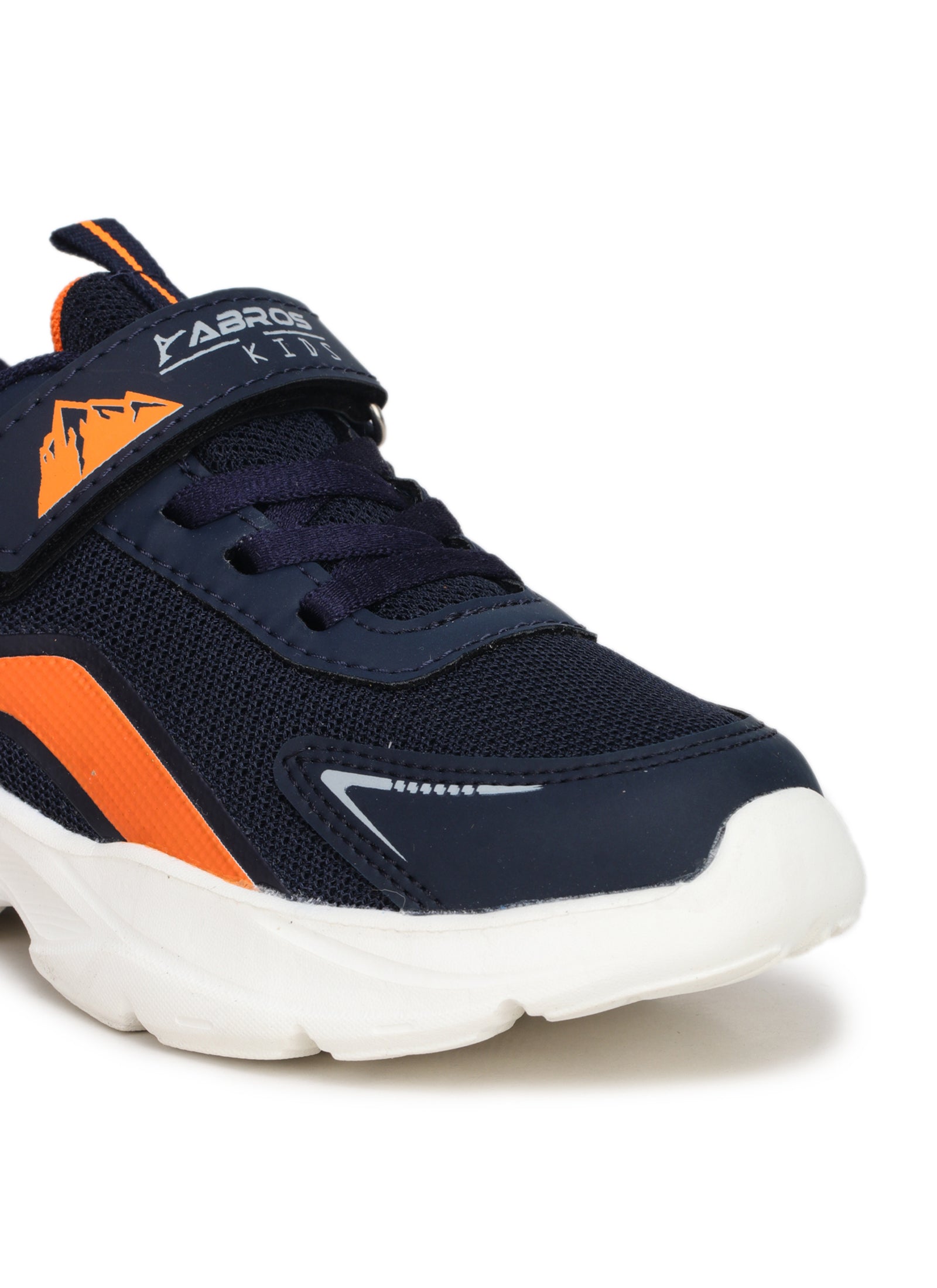 Netmaster-V Sports Shoes For Kids