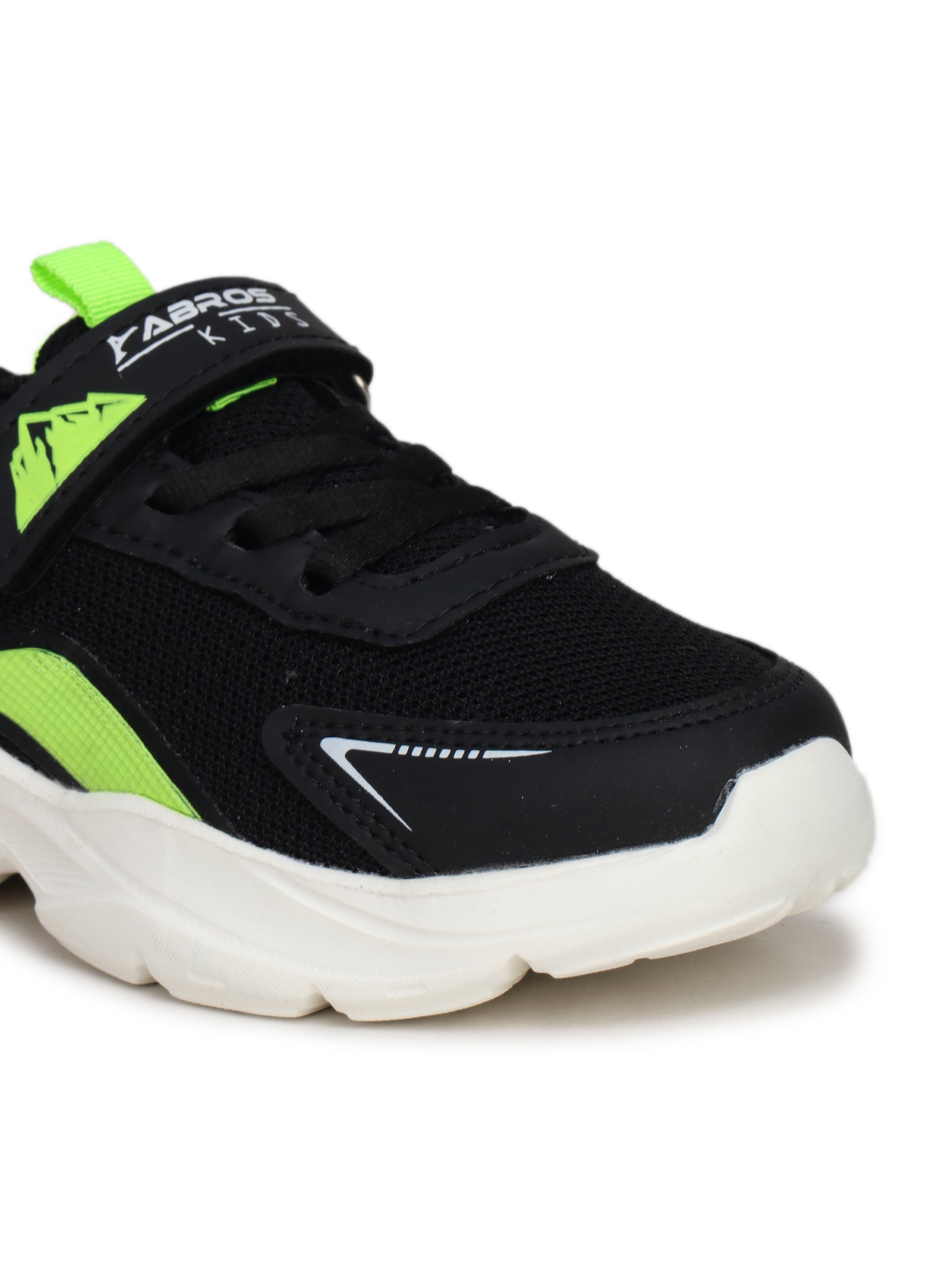 Netmaster-V Sports Shoes For Kids