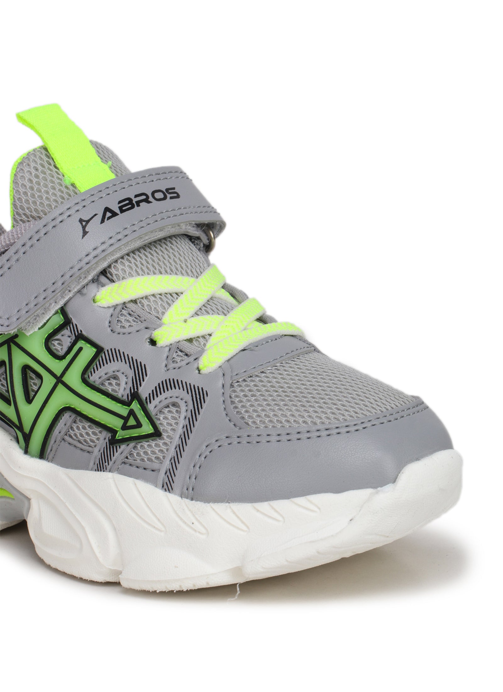 Fastbreak-V Sports Shoes For Kids