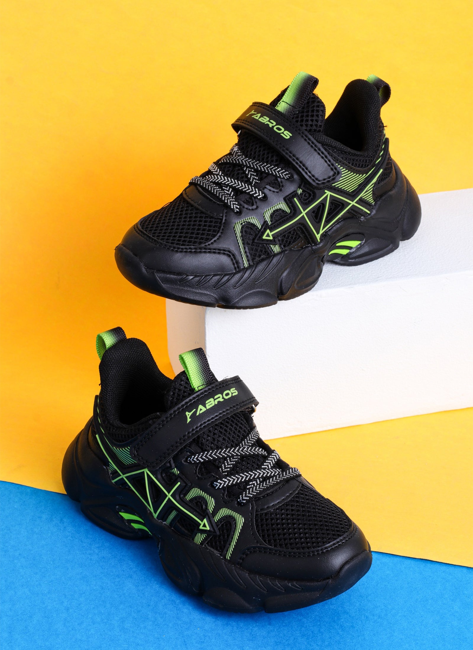 Fastbreak-V Sports Shoes For Kids