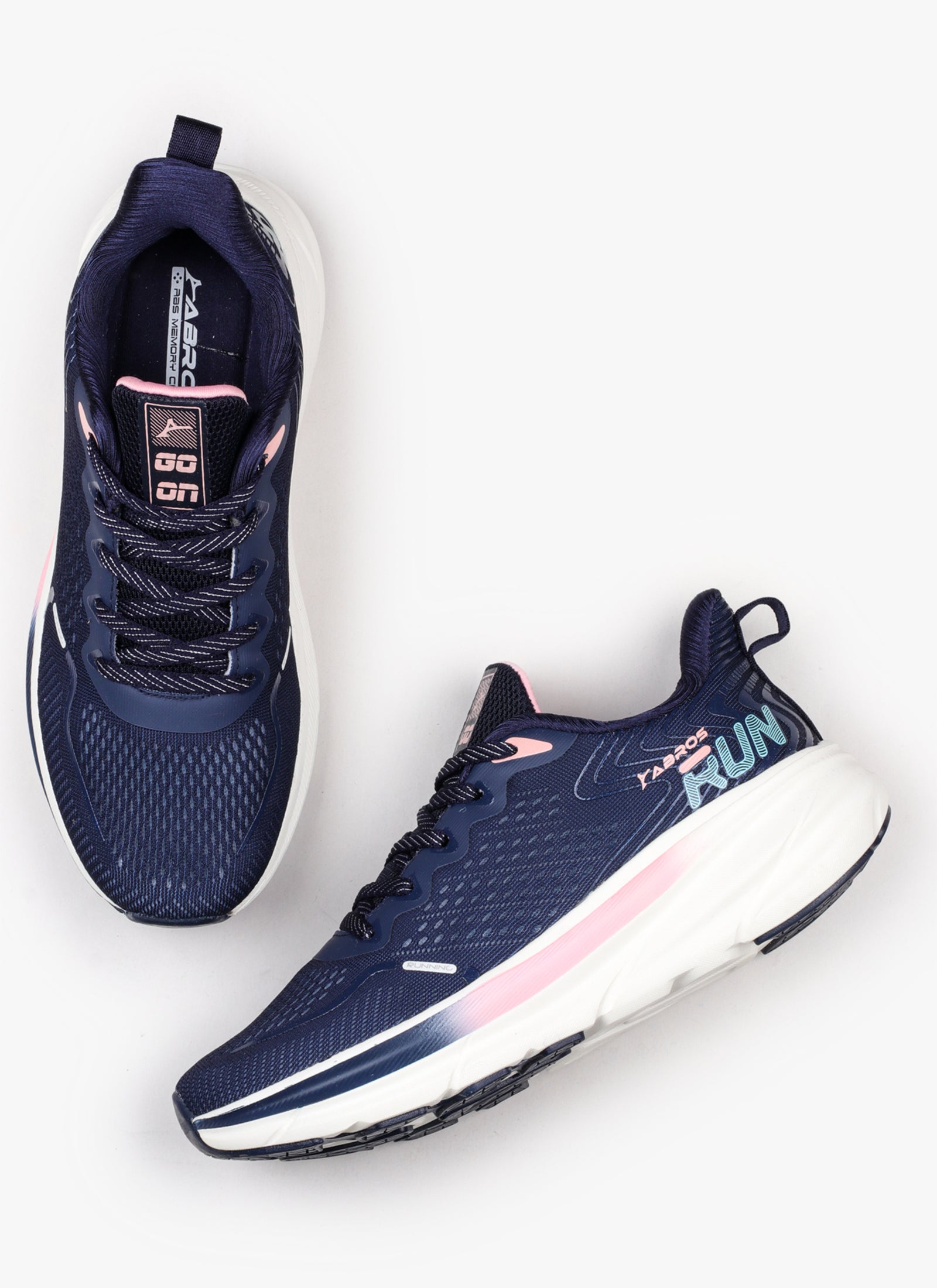Light Trek Sports Shoes For Women