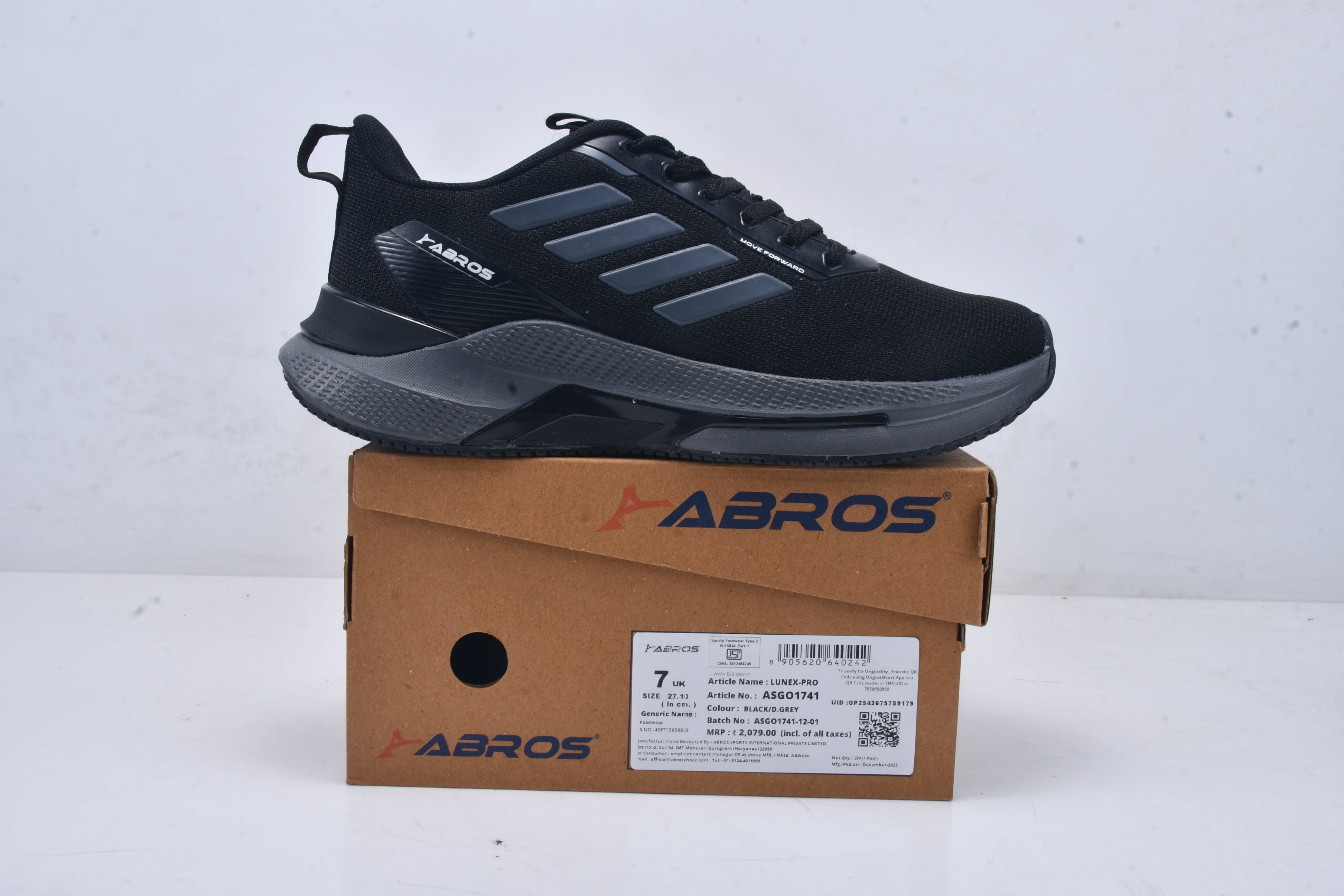 LUNEX-PRO SPORT SHOES