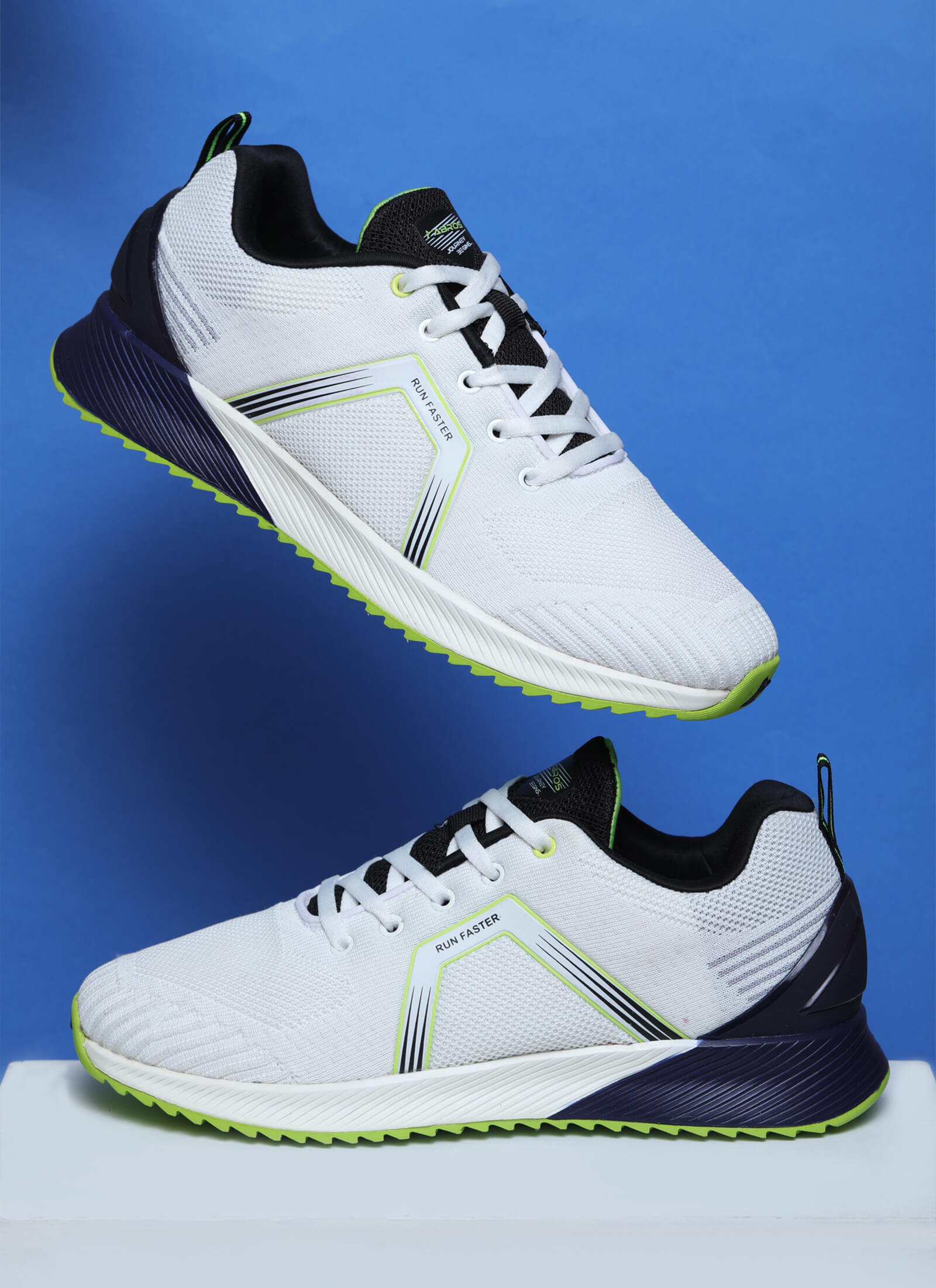 Stoinis-3 Sports Shoes For Men