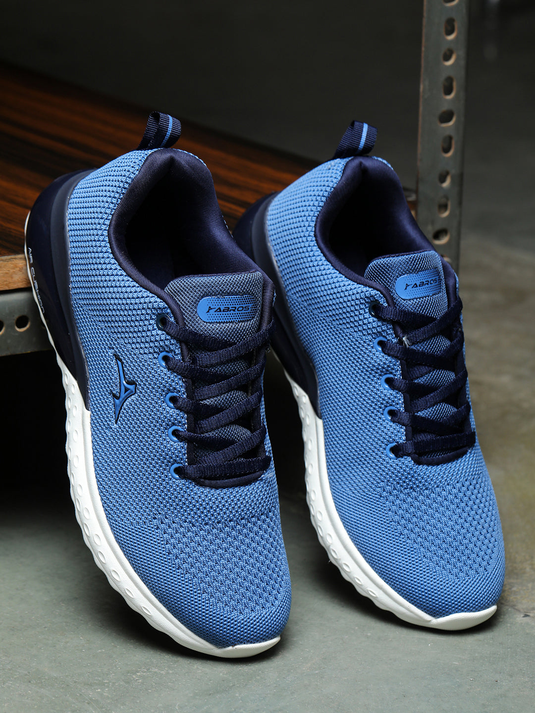 Buy Refoam Men's L10 Black Running shoes online | Looksgud.in