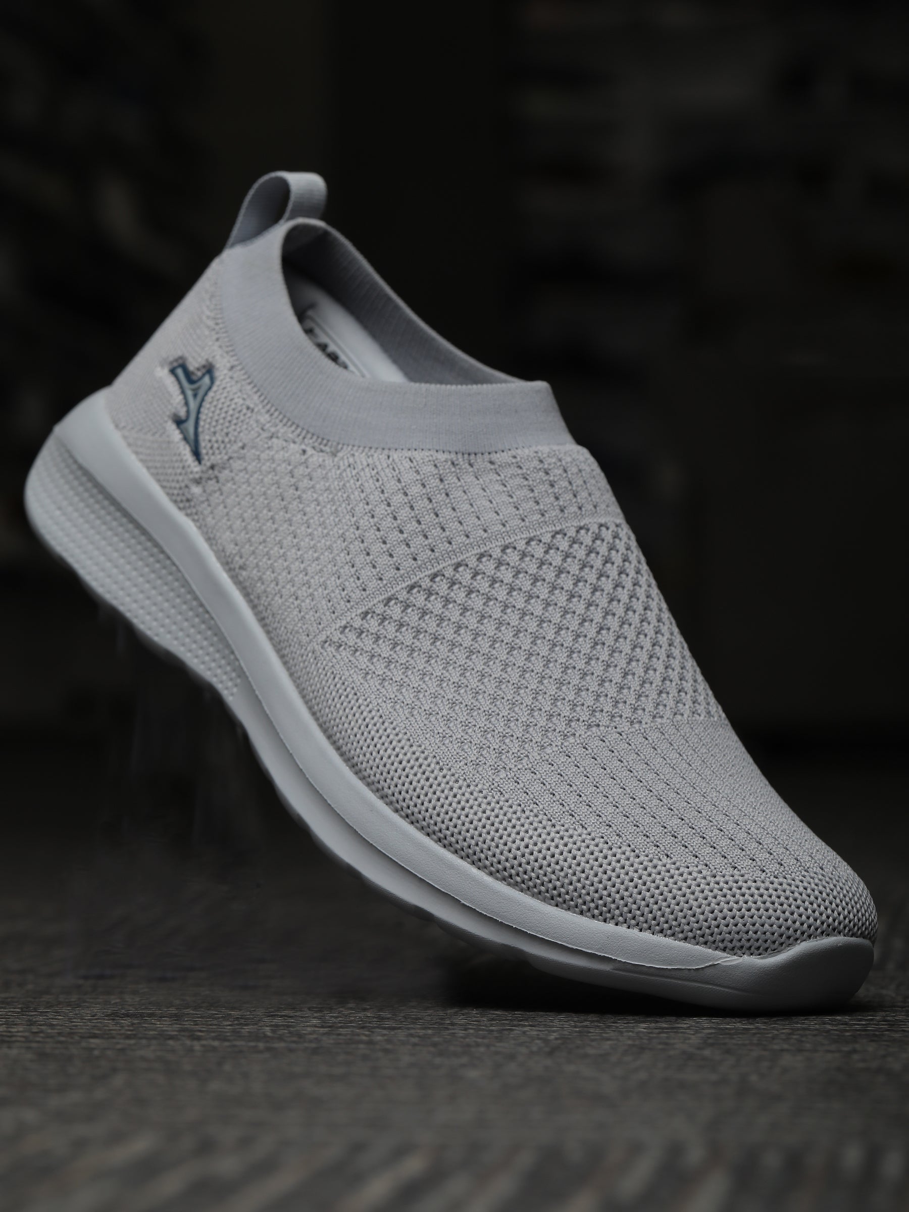 LEVI SPORTS SHOES STUCK ON GENTS